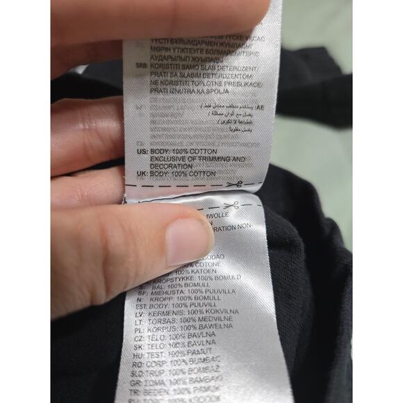 Adidas small men's black graphic tshirt - Picture 7 of 9